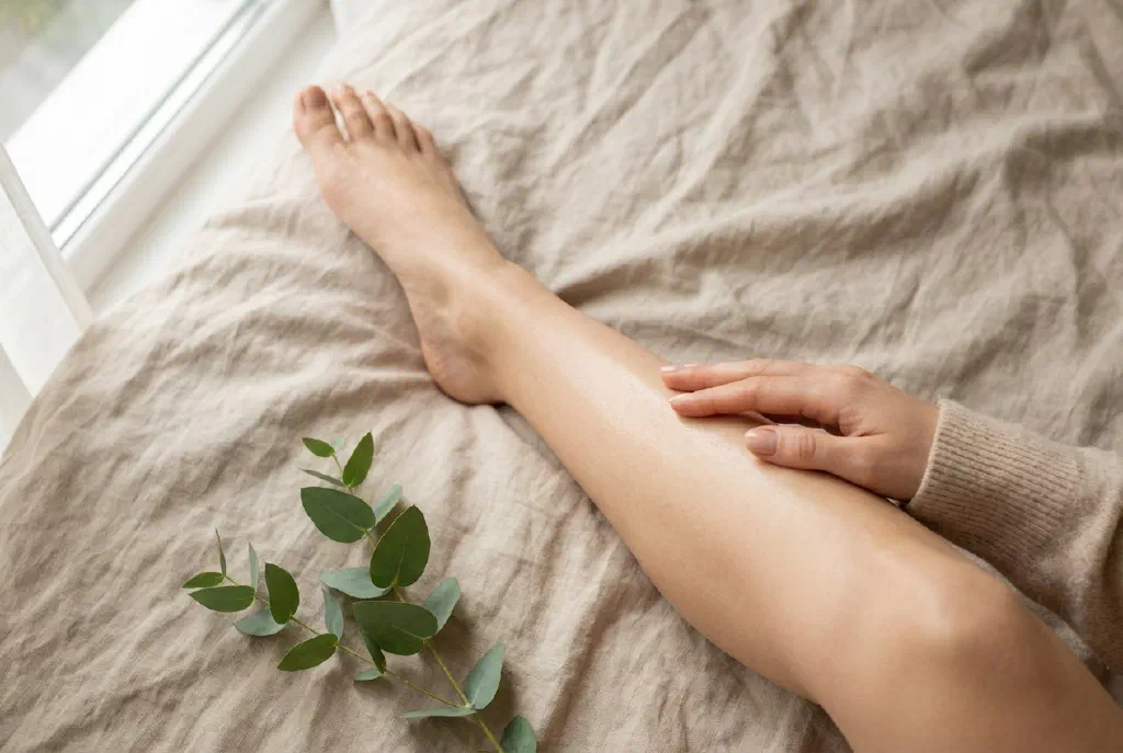 Smooth, well-cared-for skin on the leg after gentle hair removal
